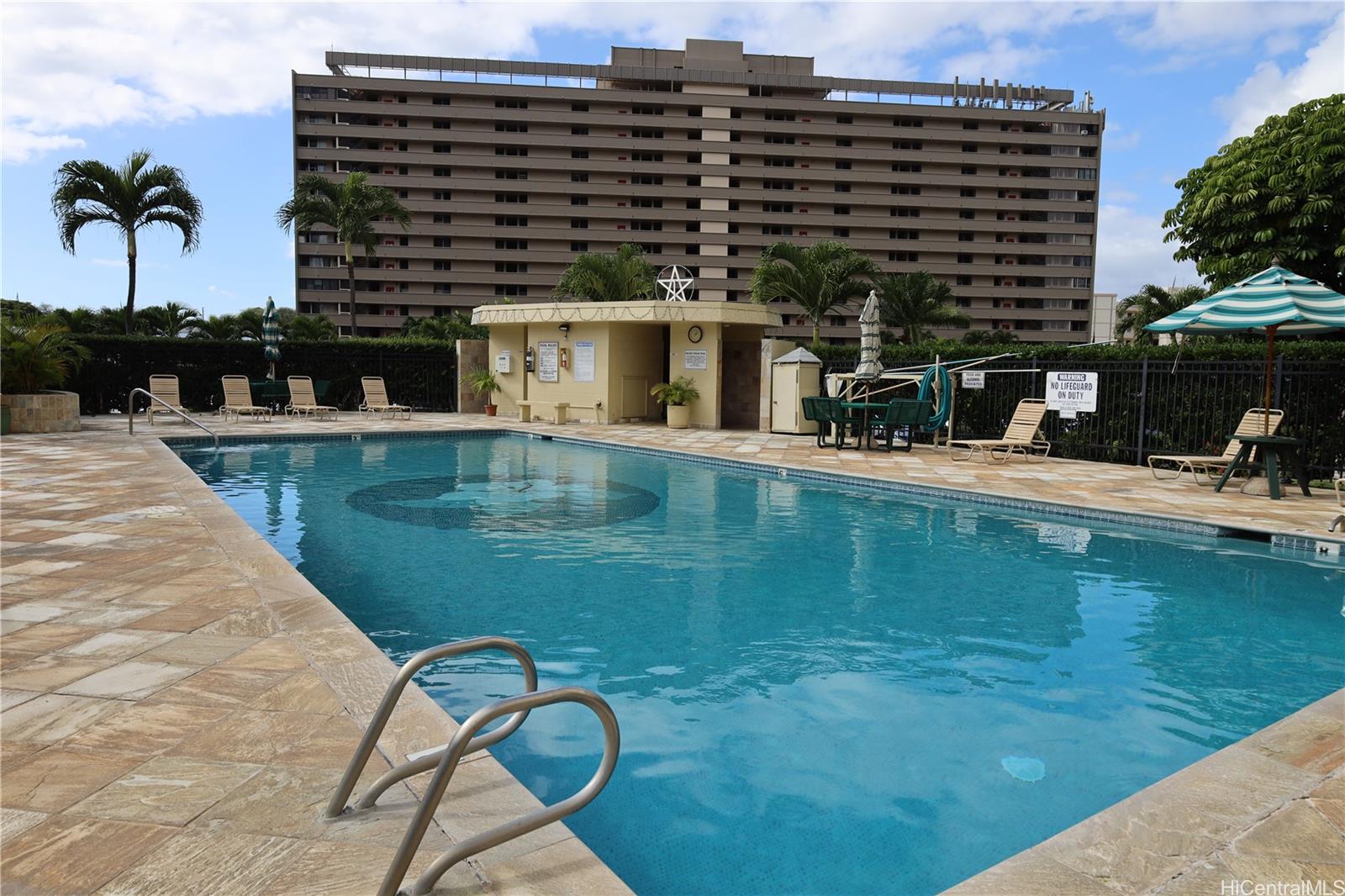 Century West condo # 1713, Honolulu, Hawaii - photo 4 of 19