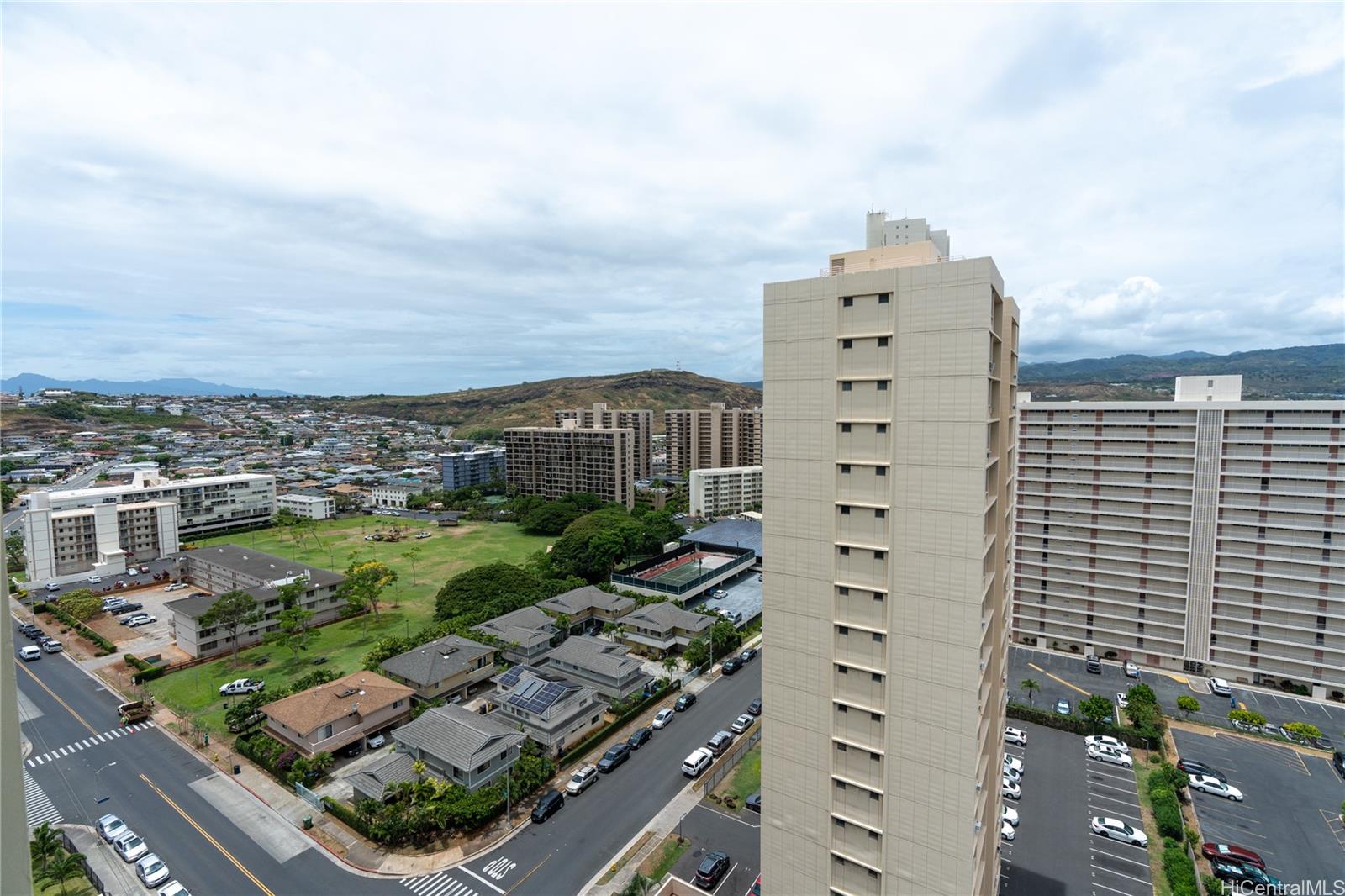 CENTURY WEST condo # 1804, Honolulu, Hawaii - photo 18 of 22