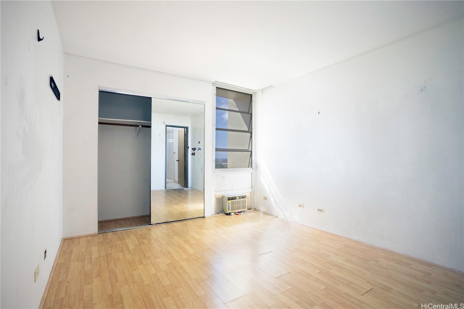 Century West condo # 1906, Honolulu, Hawaii - photo 3 of 25