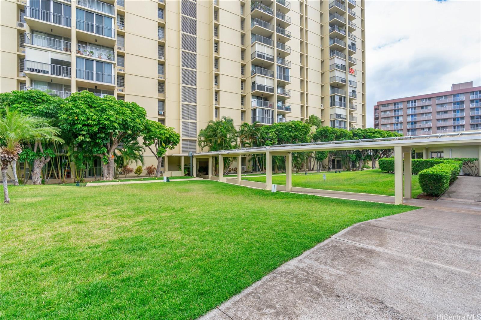 Century West condo # 1907, Honolulu, Hawaii - photo 22 of 23