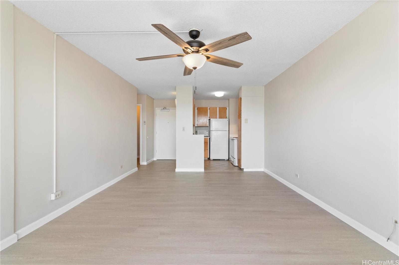 Century West condo # 1914, Honolulu, Hawaii - photo 9 of 17