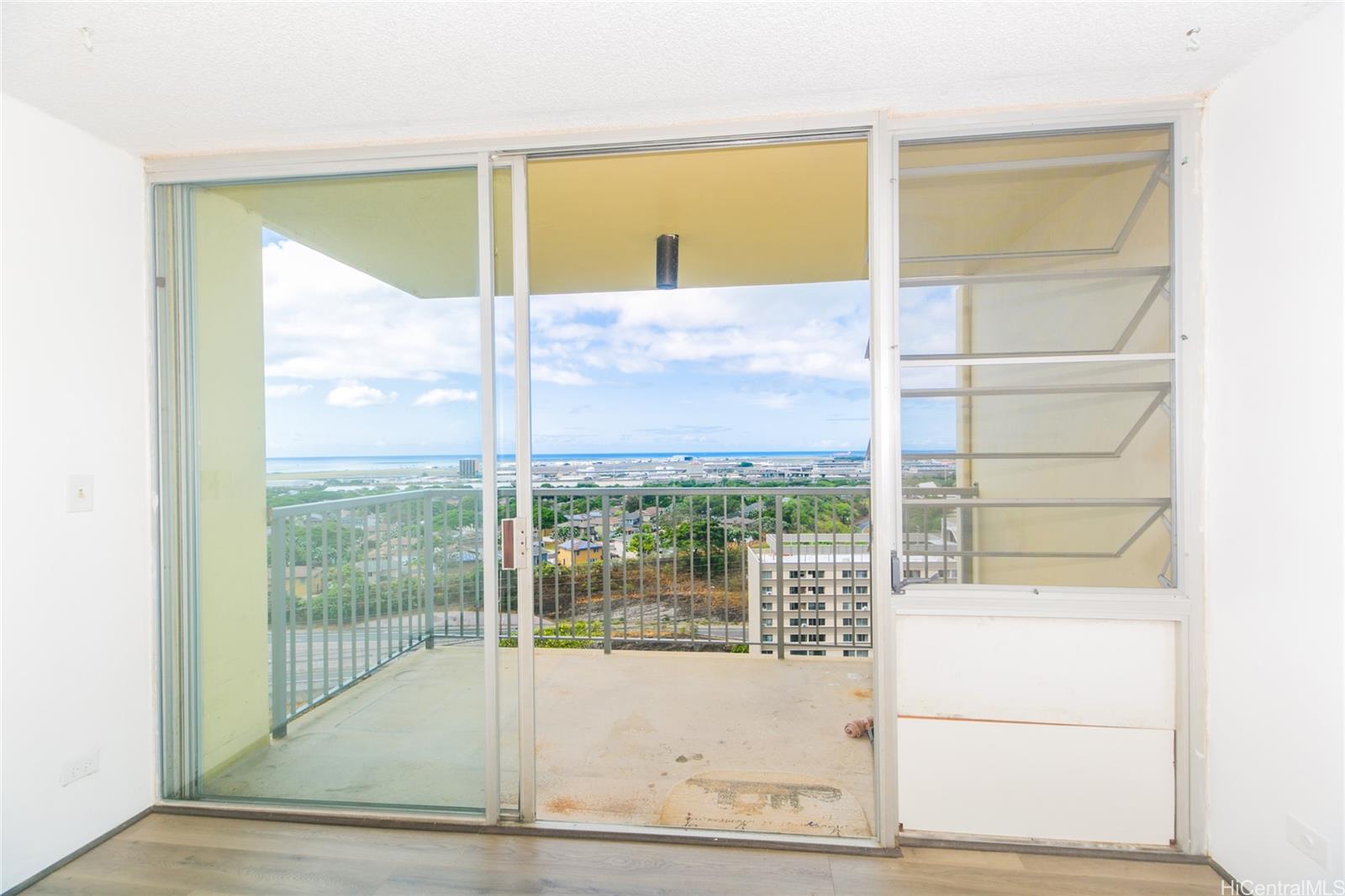 Century West condo # 2111, Honolulu, Hawaii - photo 11 of 25