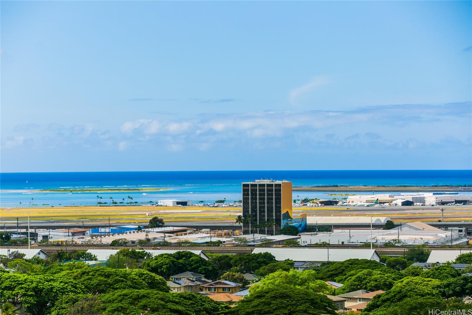 Century West condo # 2111, Honolulu, Hawaii - photo 8 of 25