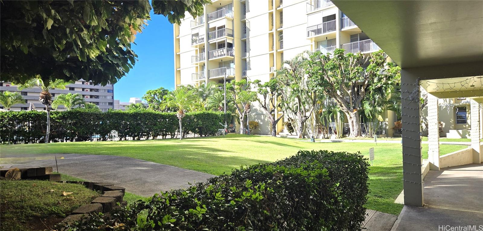 Century West condo # 309, Honolulu, Hawaii - photo 10 of 13