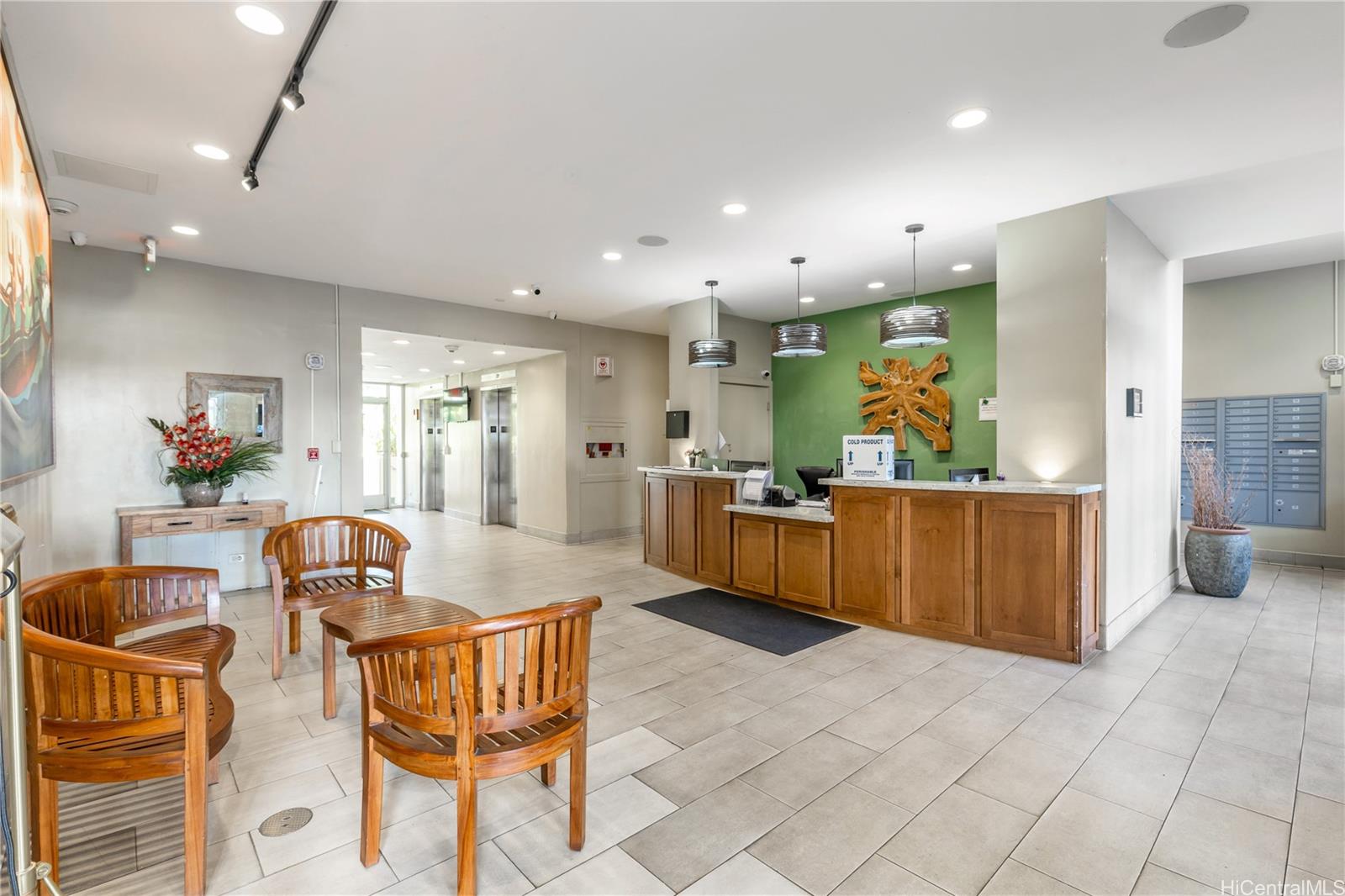 Century West condo # 613, Honolulu, Hawaii - photo 23 of 25