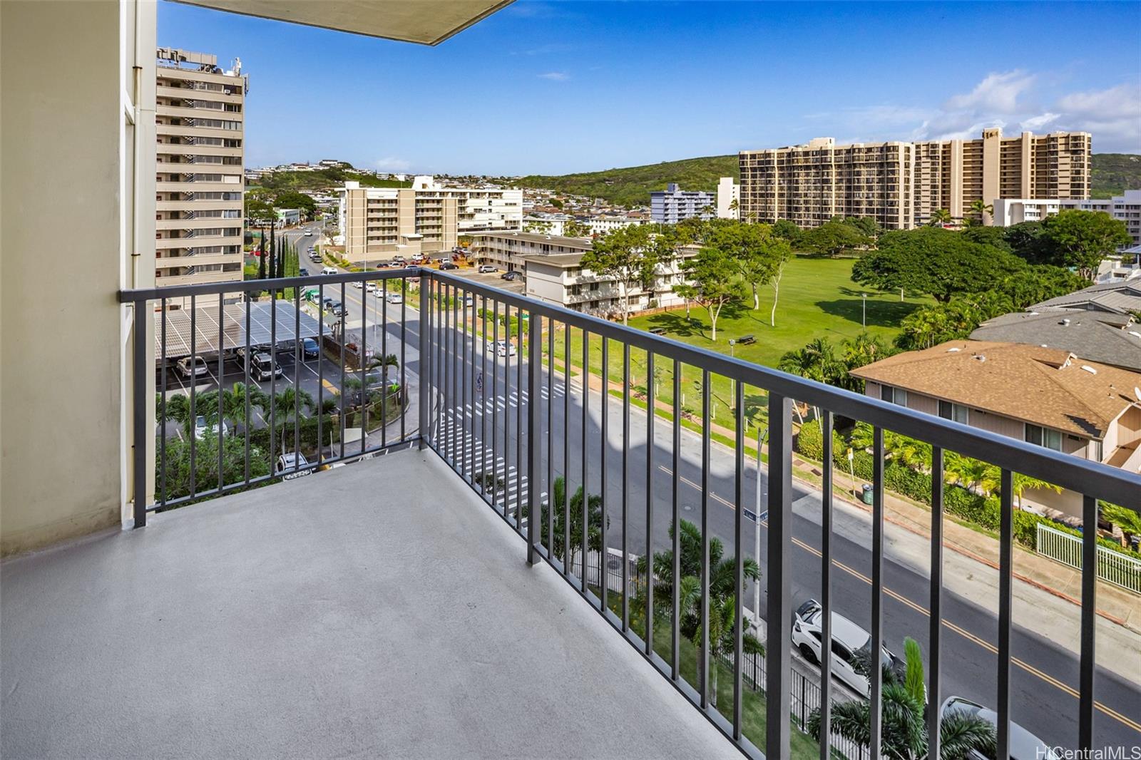 Century West condo # 613, Honolulu, Hawaii - photo 5 of 25
