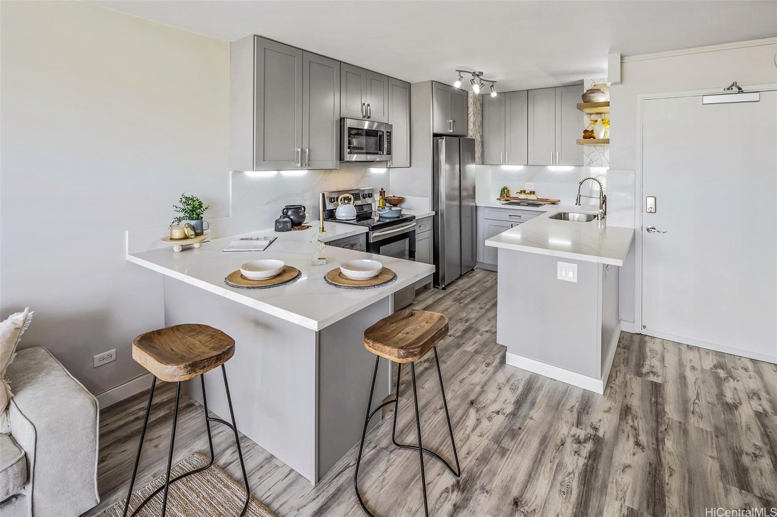 Century West condo # 613, Honolulu, Hawaii - photo 7 of 25