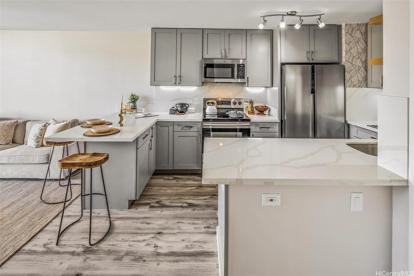 Century West condo # 613, Honolulu, Hawaii - photo 9 of 25