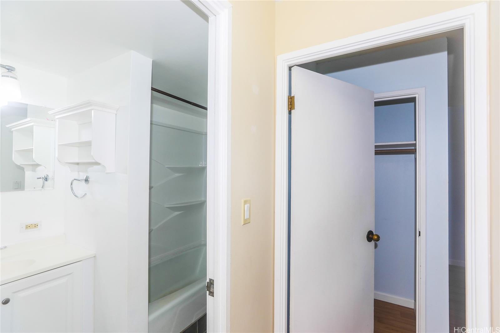 Century West condo # 807, Honolulu, Hawaii - photo 17 of 25