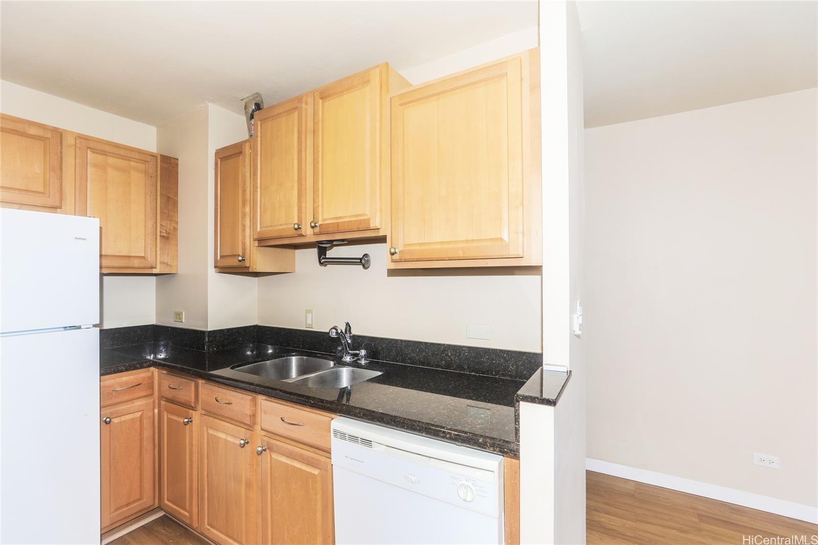 Century West condo # 807, Honolulu, Hawaii - photo 8 of 25