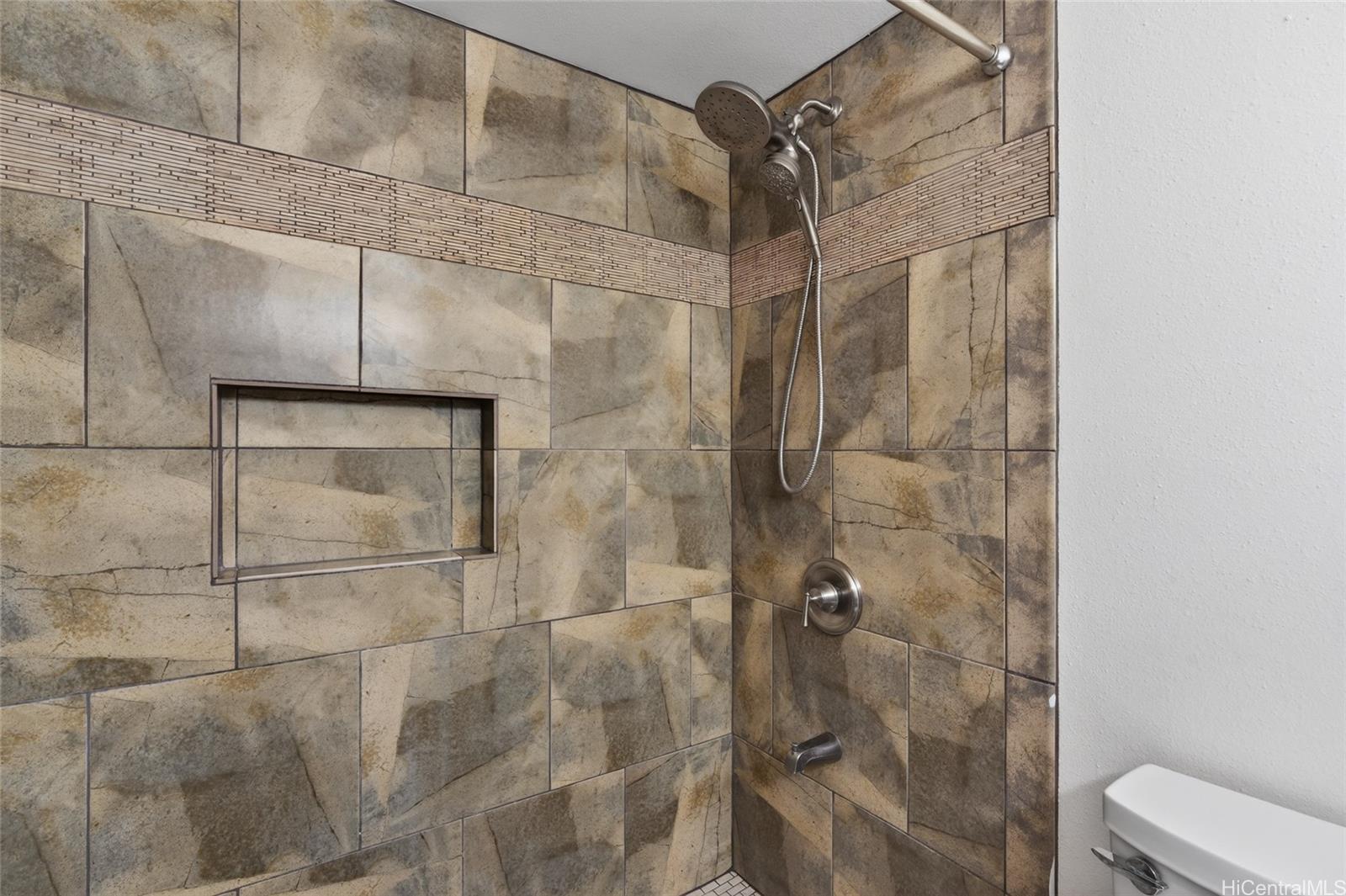 Aikahi Gardens condo # 1803, Kailua, Hawaii - photo 12 of 25