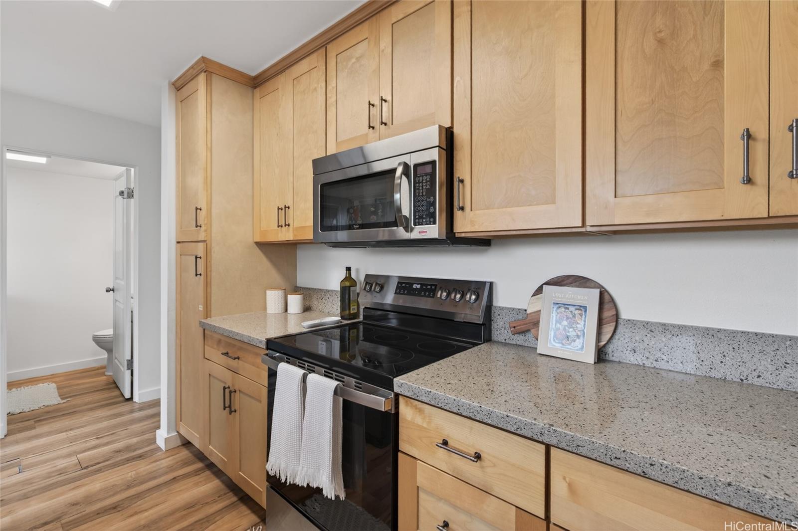 Aikahi Gardens condo # 1803, Kailua, Hawaii - photo 4 of 25