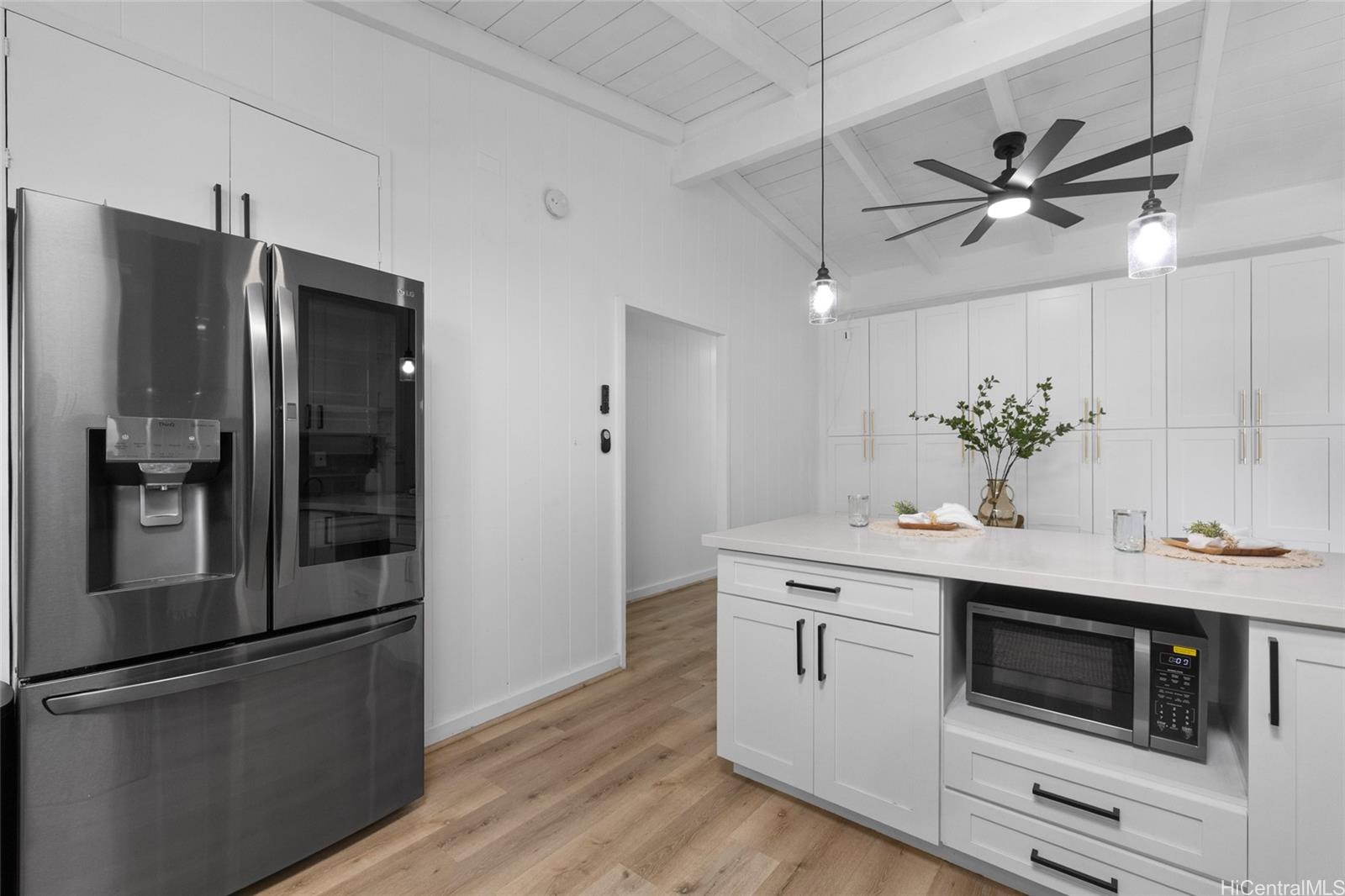 3175  Poelua Place Manoa Area, Honolulu home - photo 5 of 24