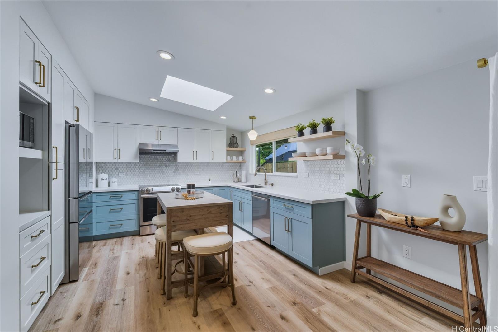 319  Iliaina Street Kalaheo Hillside, Kailua home - photo 7 of 25