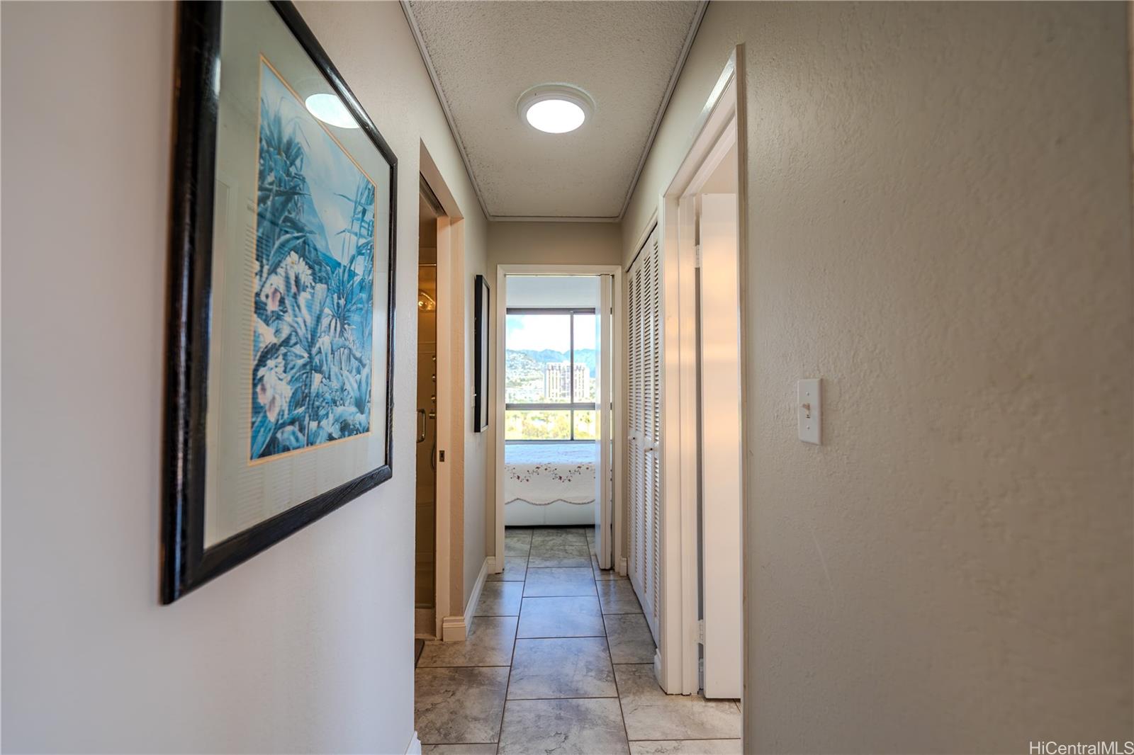 Monte Vista condo # 1103, Honolulu, Hawaii - photo 11 of 14