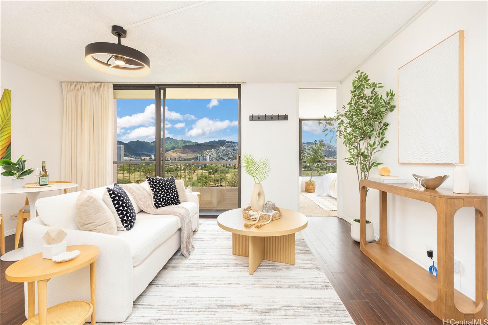 Monte Vista condo # 1105, Honolulu, Hawaii - photo 2 of 25