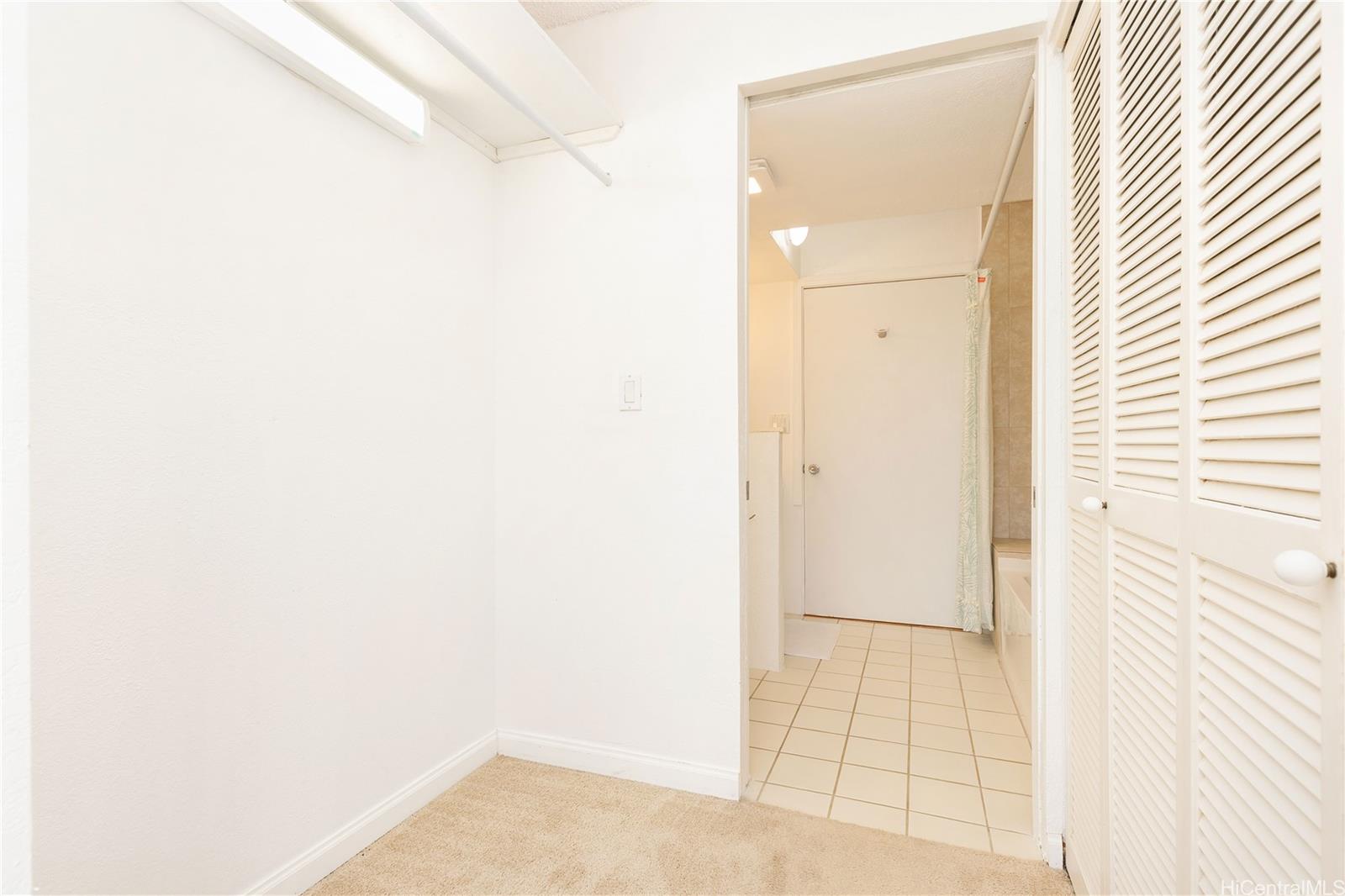 Monte Vista condo # 1105, Honolulu, Hawaii - photo 16 of 25