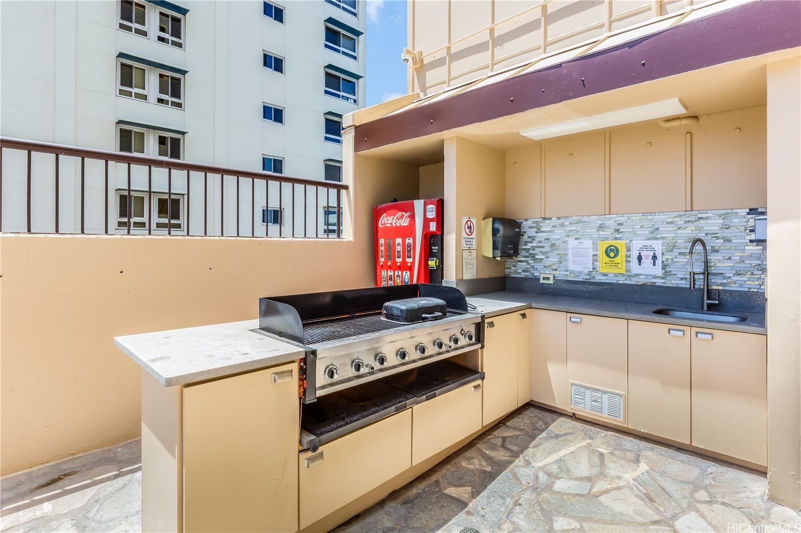 Monte Vista condo # 1105, Honolulu, Hawaii - photo 23 of 25