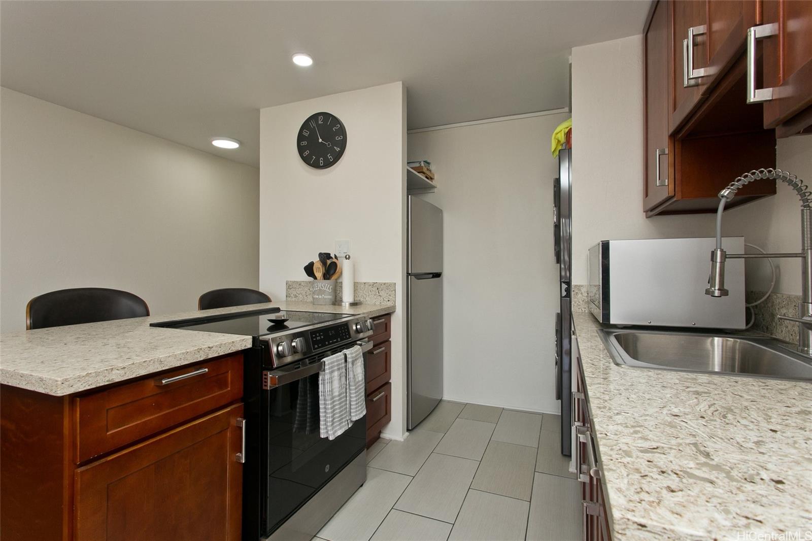 Monte Vista condo # 1203, Honolulu, Hawaii - photo 9 of 22