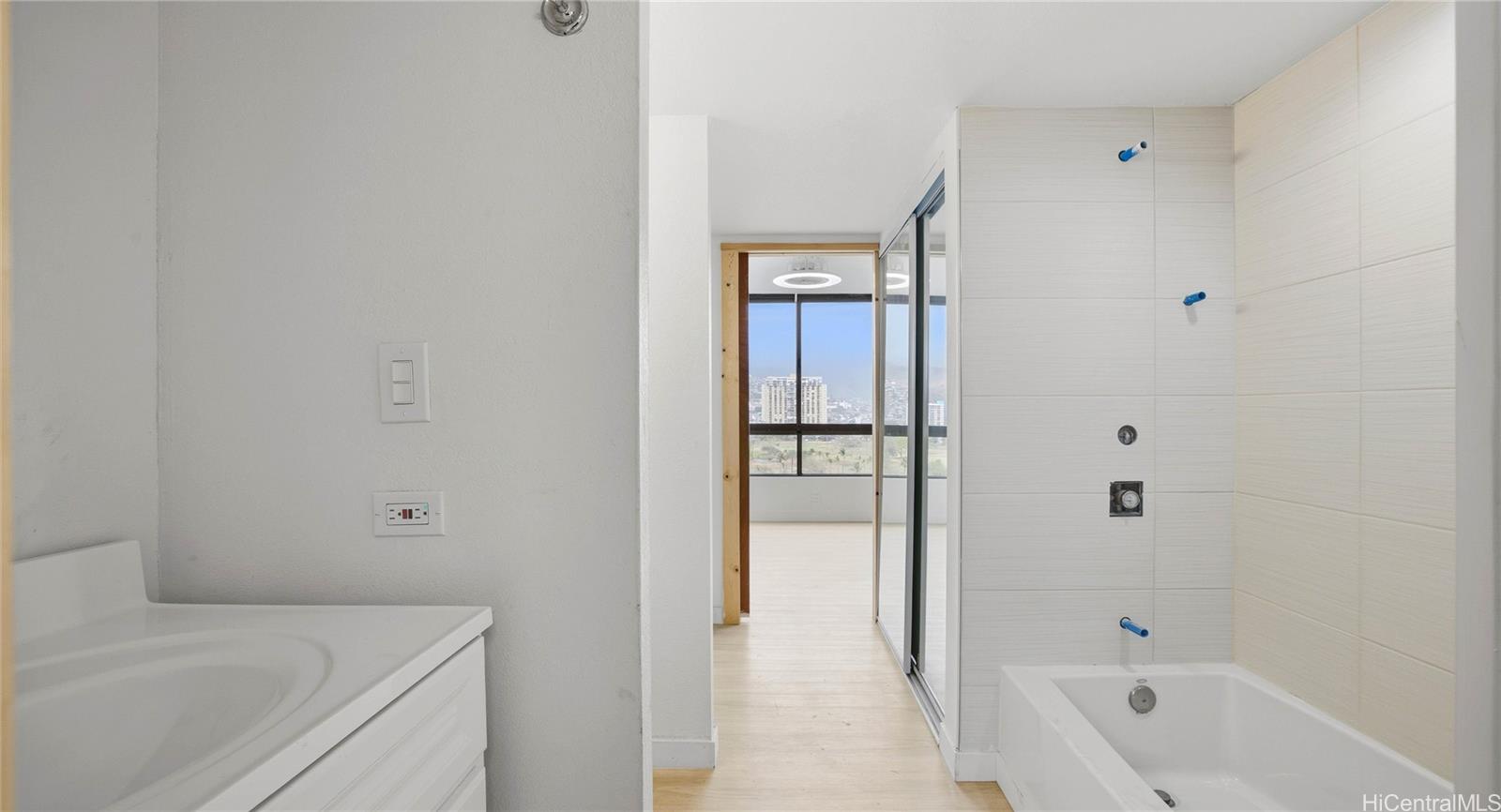 Monte Vista condo # 1204, Honolulu, Hawaii - photo 16 of 20