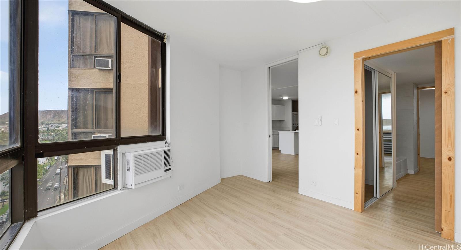 Monte Vista condo # 1204, Honolulu, Hawaii - photo 3 of 20