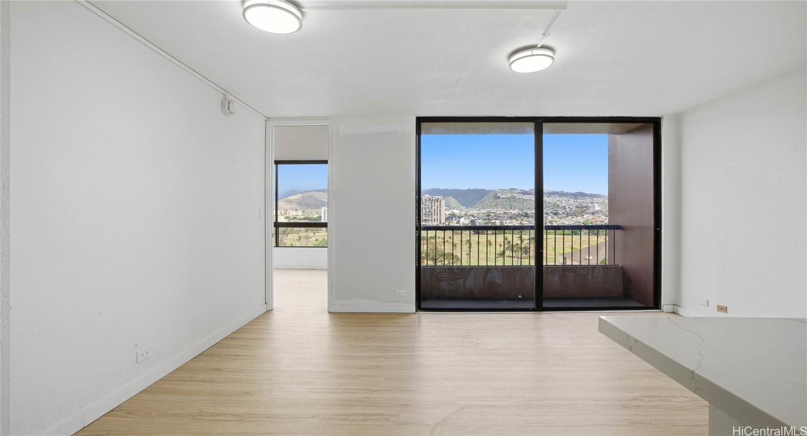 Monte Vista condo # 1204, Honolulu, Hawaii - photo 6 of 20