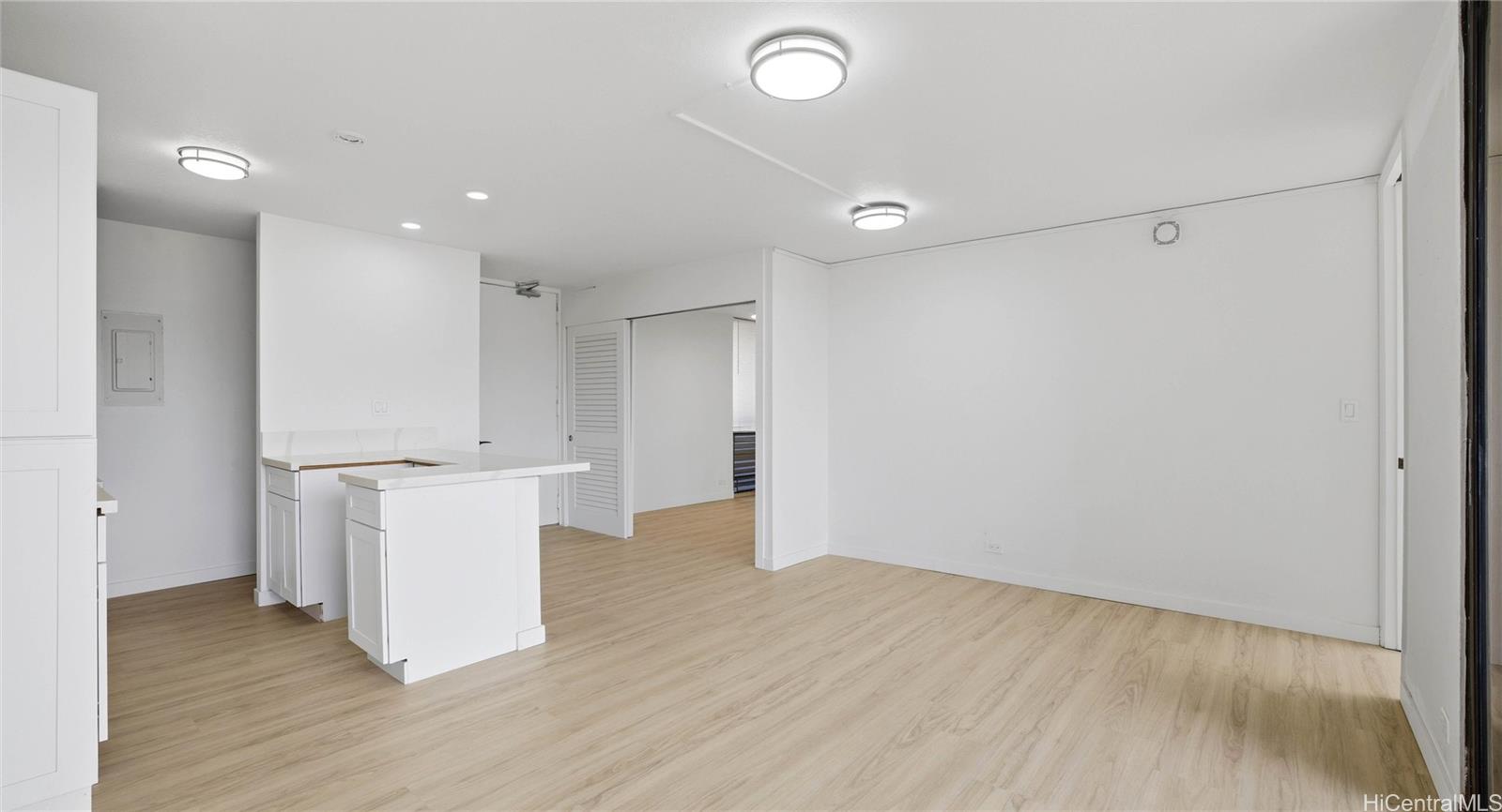 Monte Vista condo # 1204, Honolulu, Hawaii - photo 8 of 20