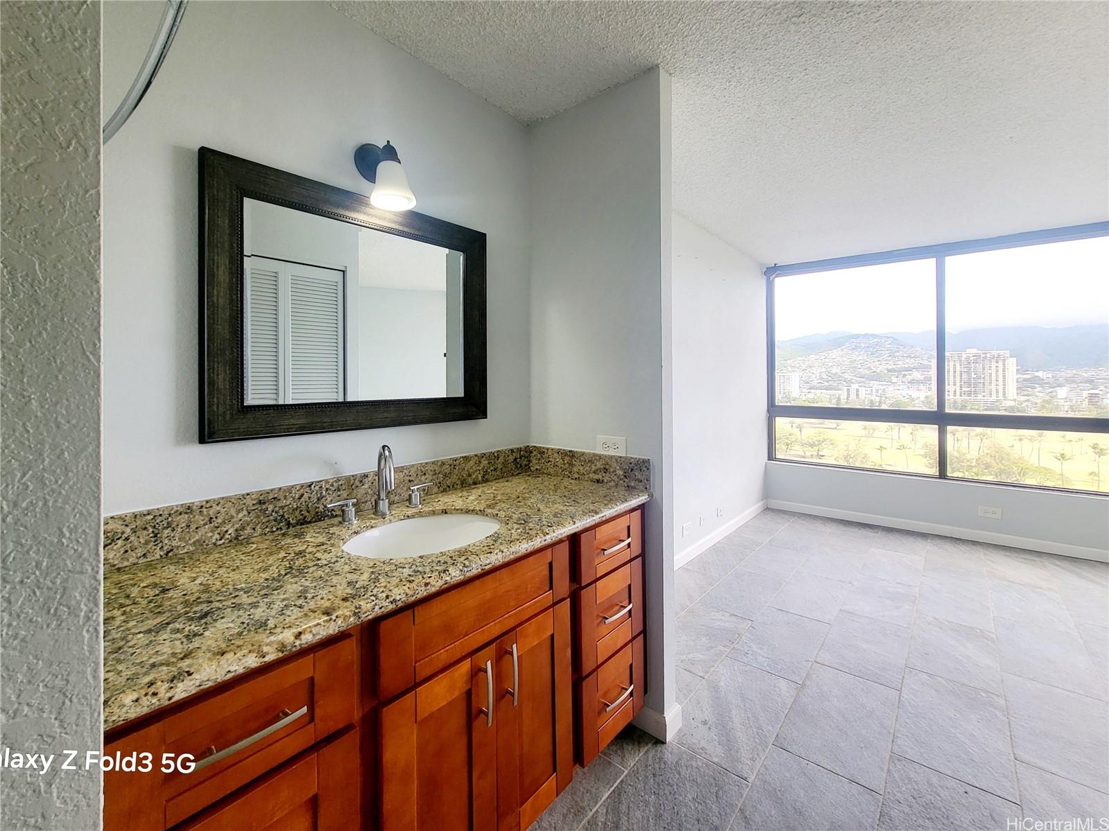 Monte Vista condo # 1504, Honolulu, Hawaii - photo 13 of 25