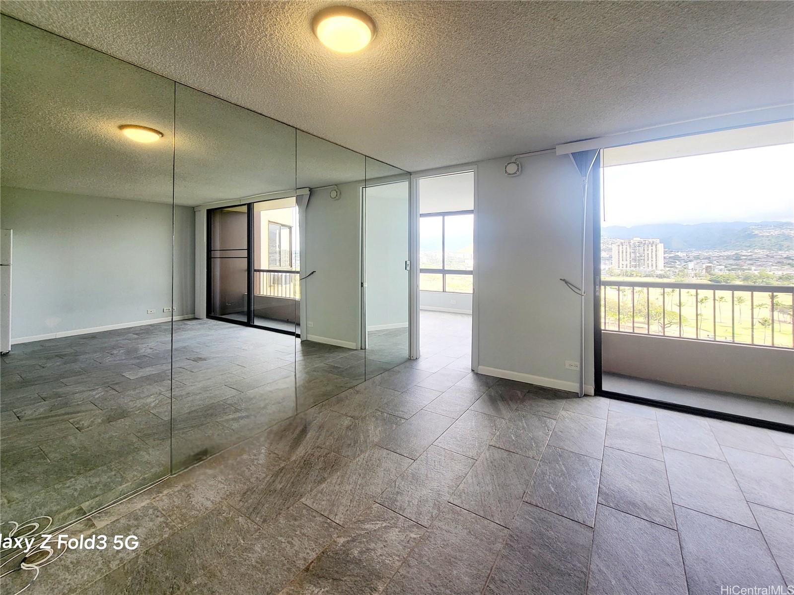 Monte Vista condo # 1504, Honolulu, Hawaii - photo 4 of 25