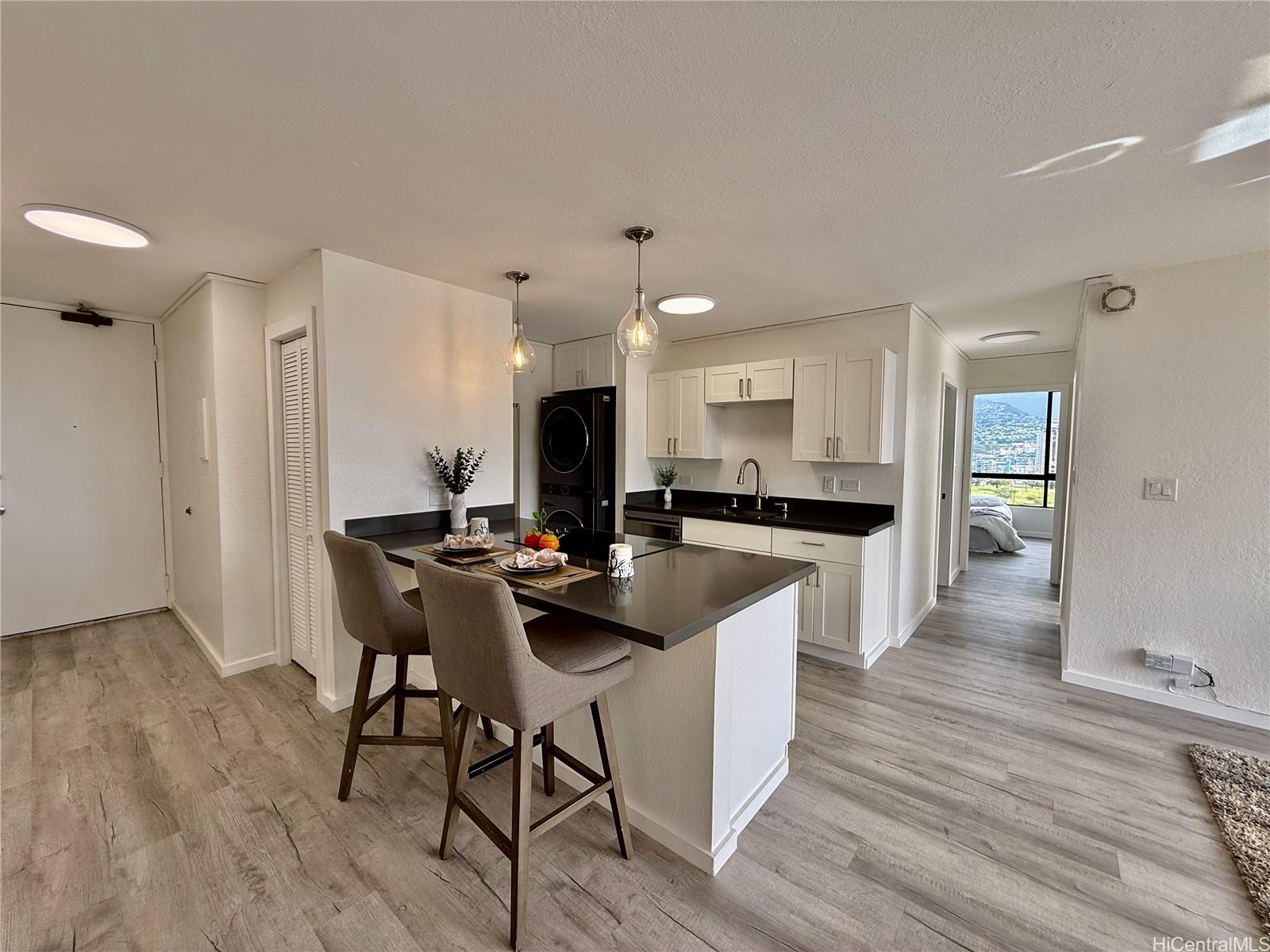 Monte Vista condo # 1603, Honolulu, Hawaii - photo 3 of 18