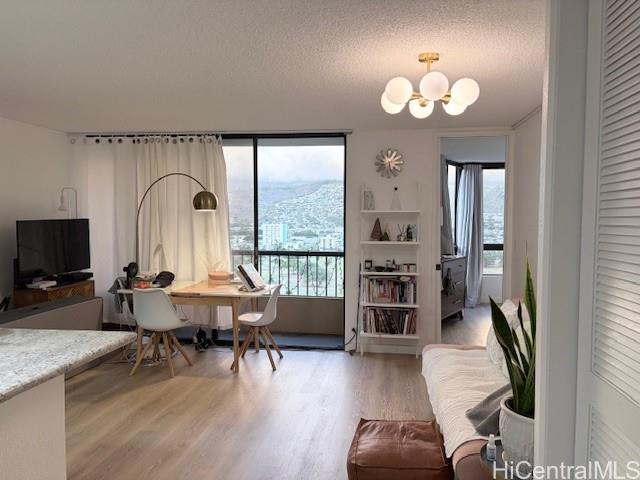 Monte Vista condo # 2205, Honolulu, Hawaii - photo 2 of 13