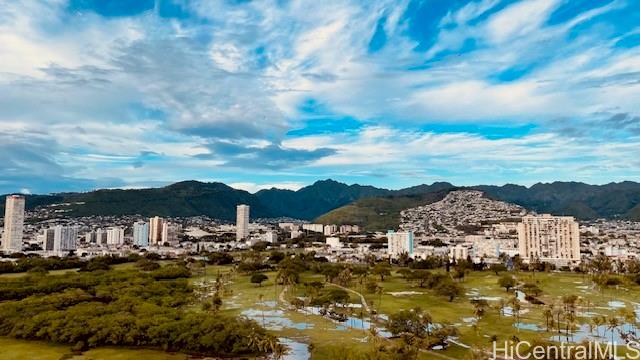 Monte Vista condo # 2205, Honolulu, Hawaii - photo 9 of 13