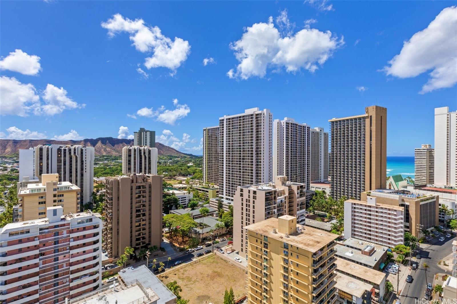 Monte Vista condo # 2403, Honolulu, Hawaii - photo 7 of 24