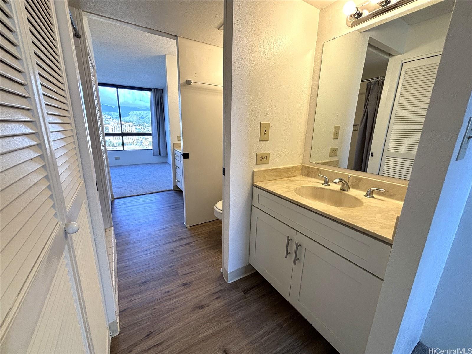 Monte Vista condo # 2405, Honolulu, Hawaii - photo 14 of 22