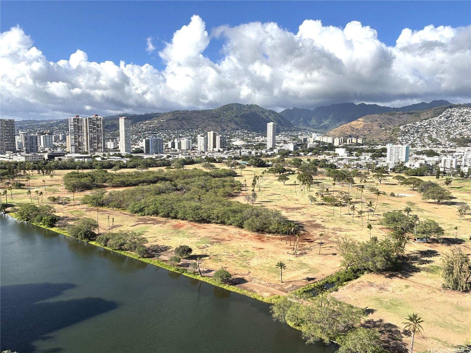 Monte Vista condo # 2405, Honolulu, Hawaii - photo 19 of 22