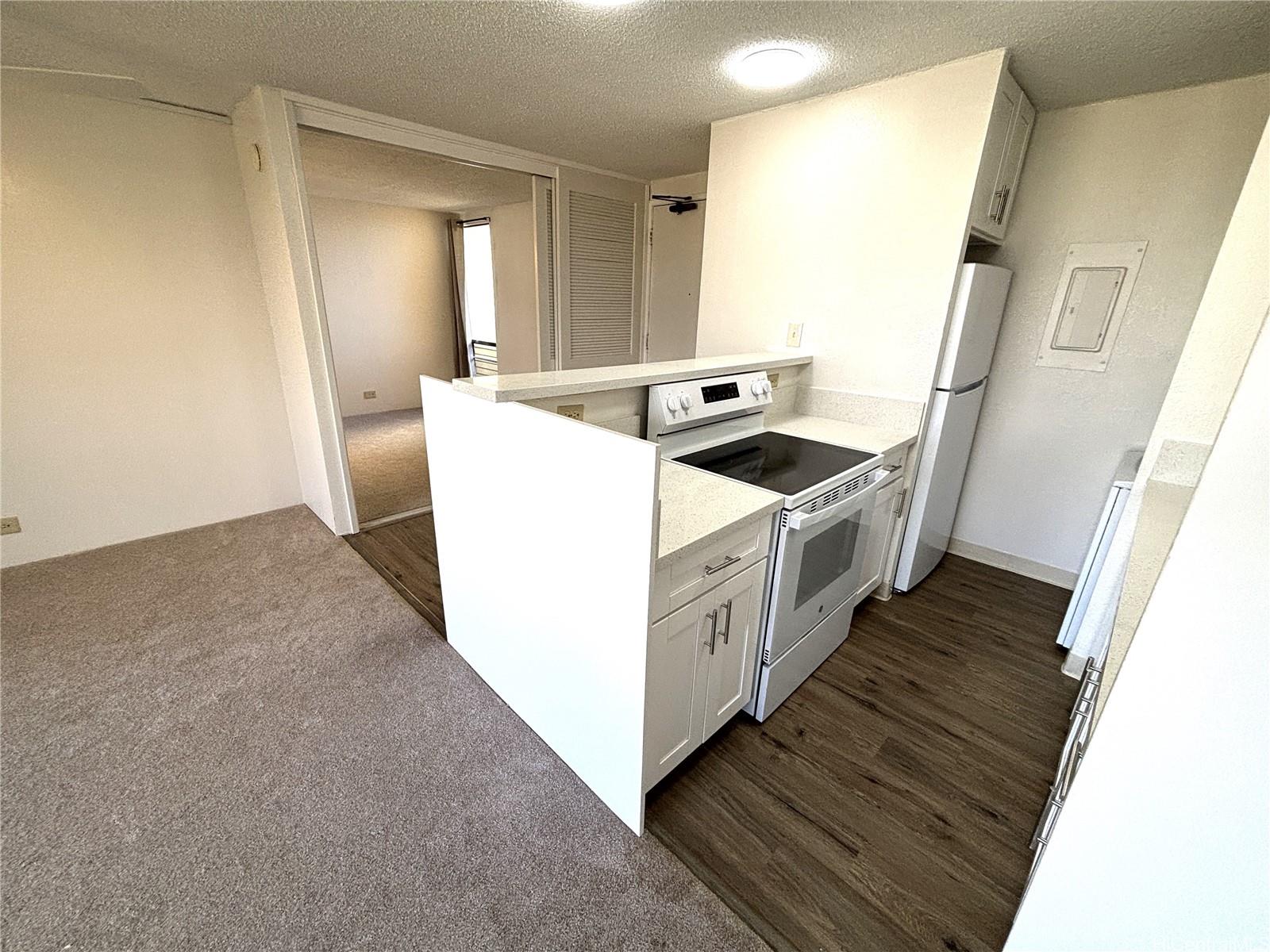 Monte Vista condo # 2405, Honolulu, Hawaii - photo 4 of 22