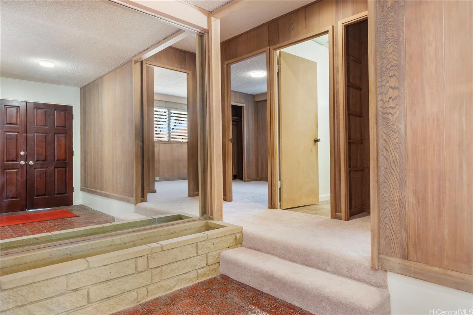 3209  Ala Laulani Street Salt Lake, Honolulu home - photo 9 of 25