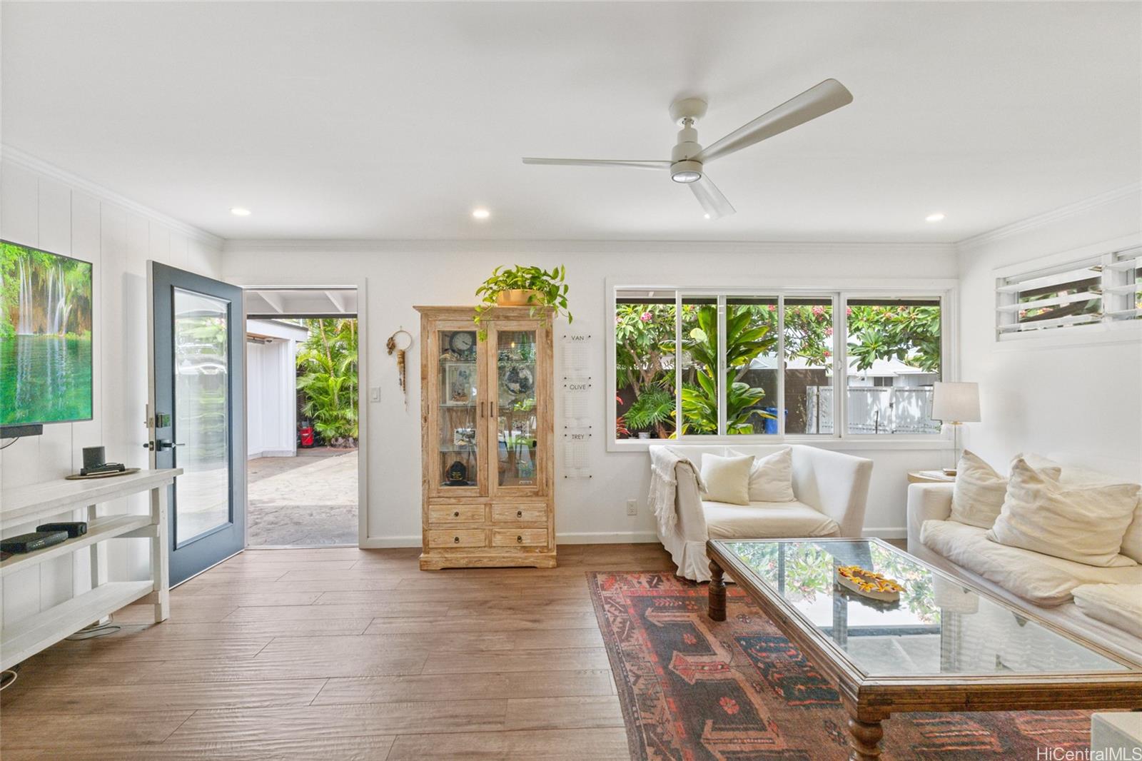 321  Kealahou Place Coconut Grove, Kailua home - photo 6 of 25