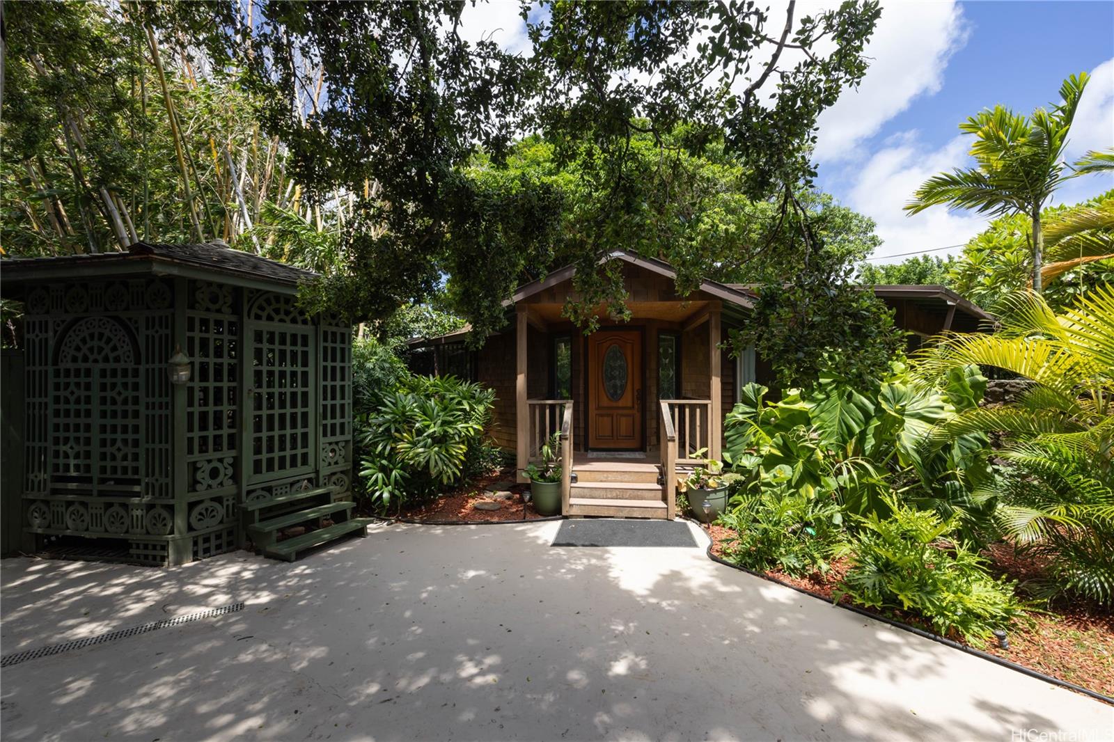 321  Portlock Road Portlock, Hawaii Kai home - photo 2 of 25