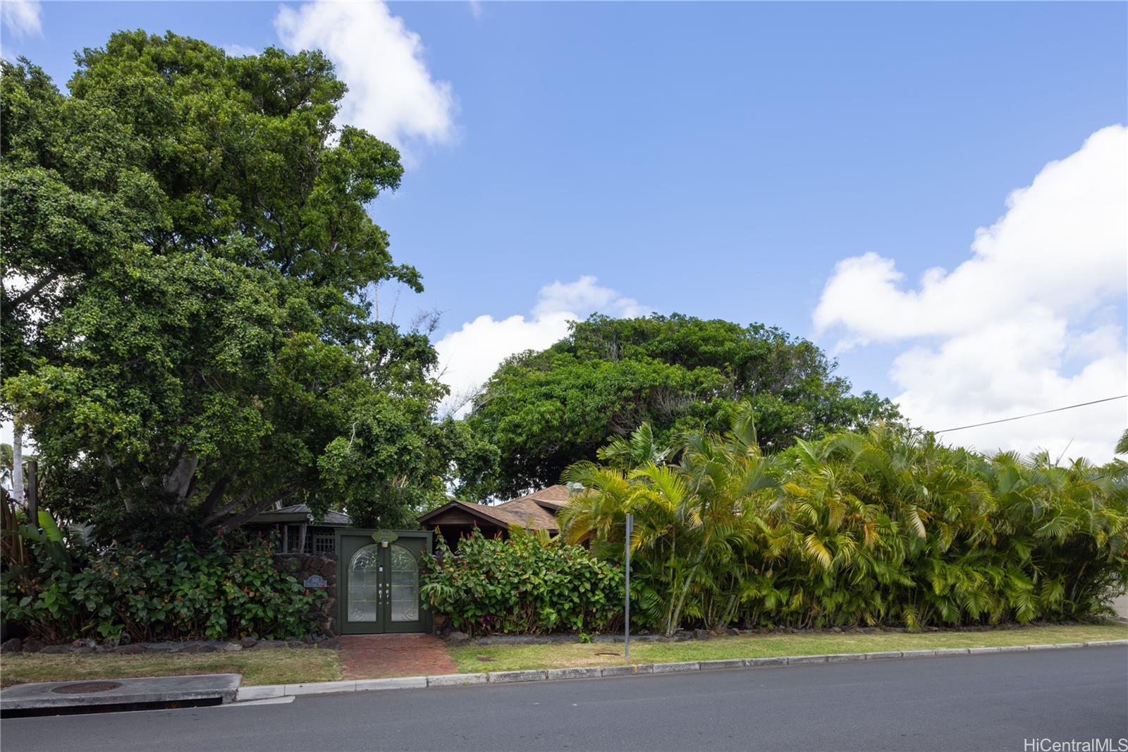 321  Portlock Road Portlock, Hawaii Kai home - photo 5 of 25