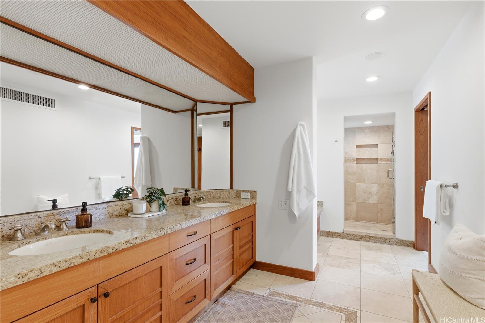 3210  Diamond Head Road Diamond Head, Diamond Head home - photo 15 of 25