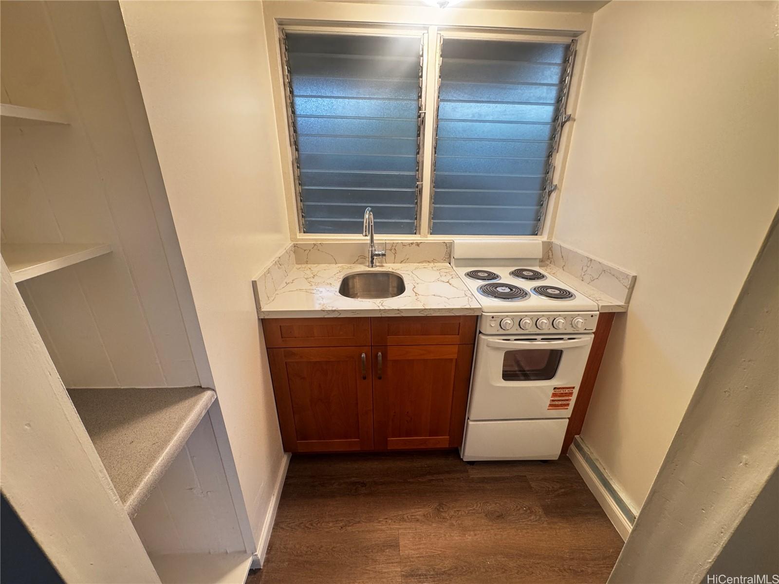3211 Francis St Honolulu - Rental - photo 2 of 7