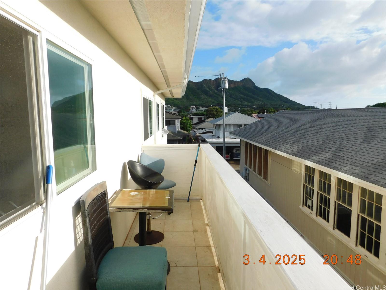 3214  Esther Street Kapahulu, Diamond Head home - photo 2 of 10