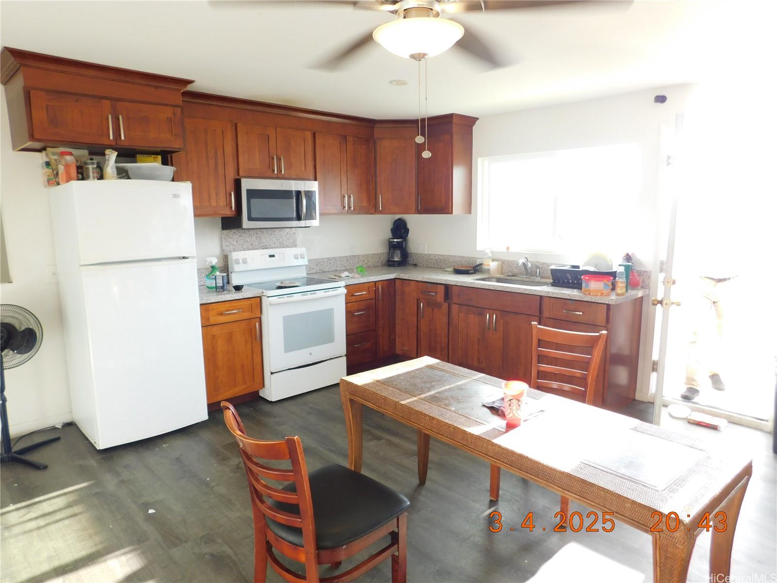 3214  Esther Street Kapahulu, Diamond Head home - photo 9 of 10