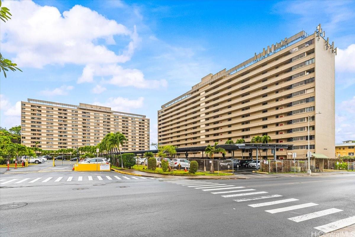 Sunset Lakeview condo # A102, Honolulu, Hawaii - photo 18 of 25