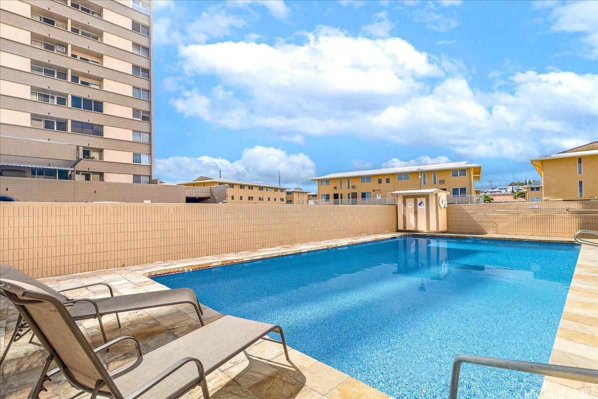 Sunset Lakeview condo # A102, Honolulu, Hawaii - photo 22 of 25