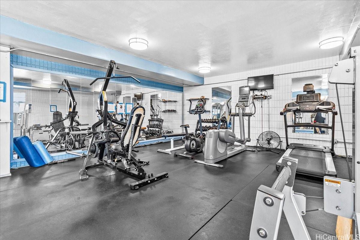 Sunset Lakeview condo # A102, Honolulu, Hawaii - photo 23 of 25