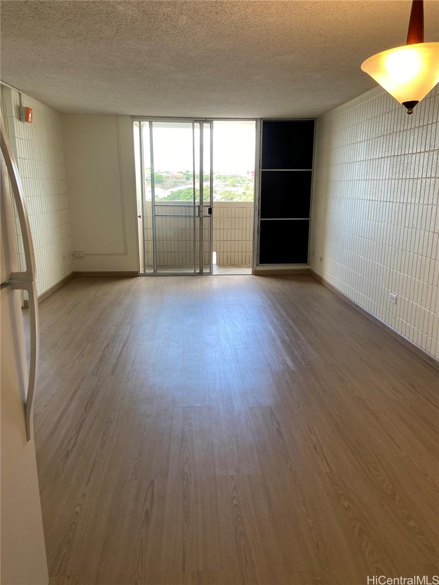 Sunset Lakeview condo # A802, Honolulu, Hawaii - photo 2 of 15