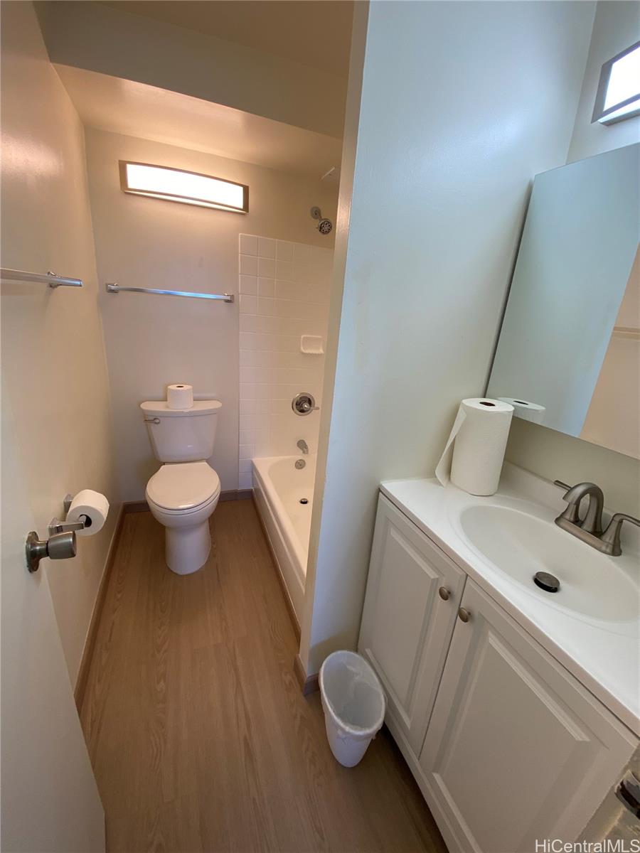 Sunset Lakeview condo # A802, Honolulu, Hawaii - photo 7 of 15