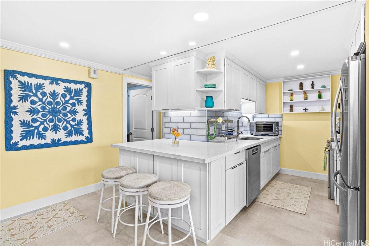 Sunset Lakeview condo # A/PH2, Honolulu, Hawaii - photo 4 of 25